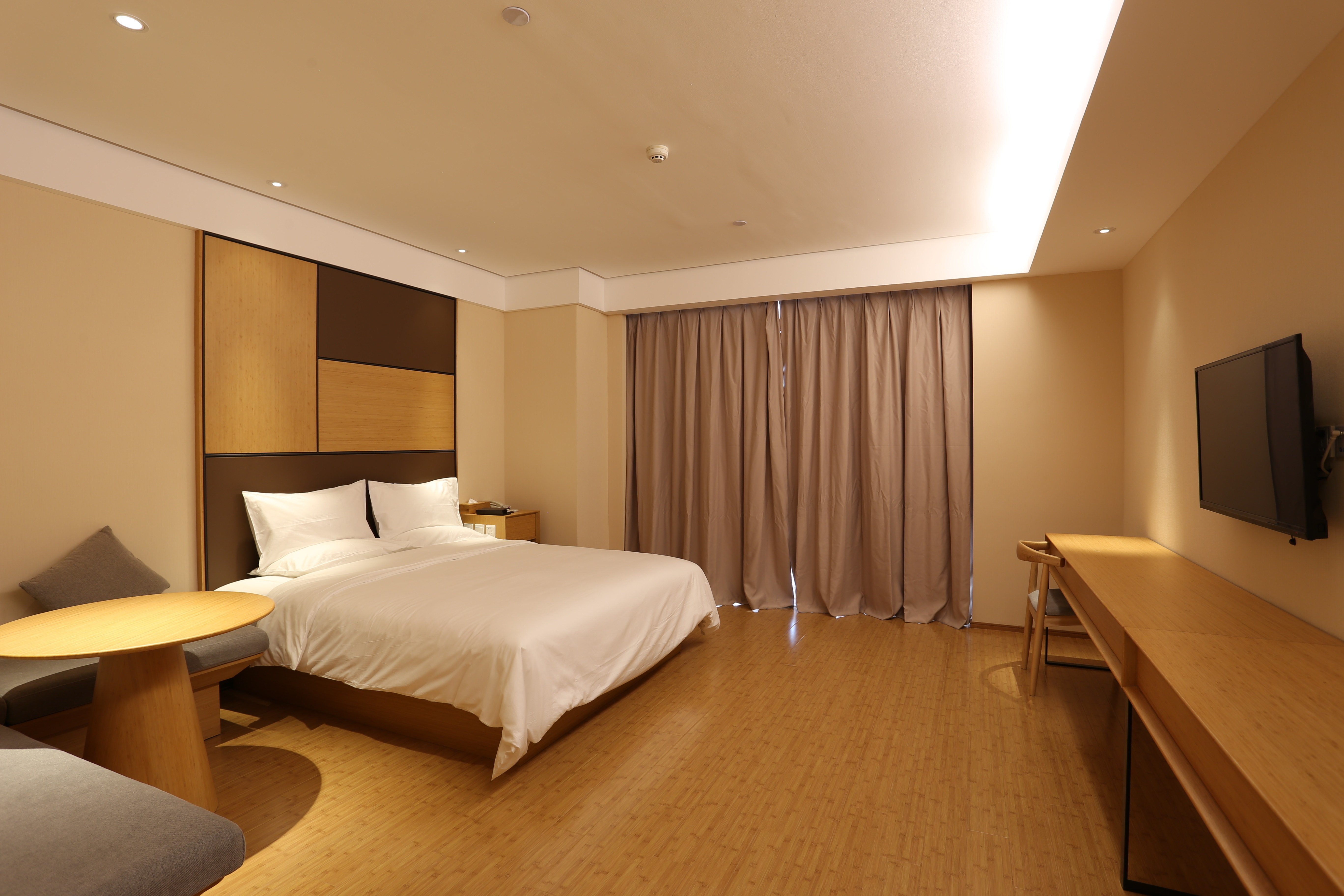 全季酒店(南京虹桥中山北路店)(大床房)   