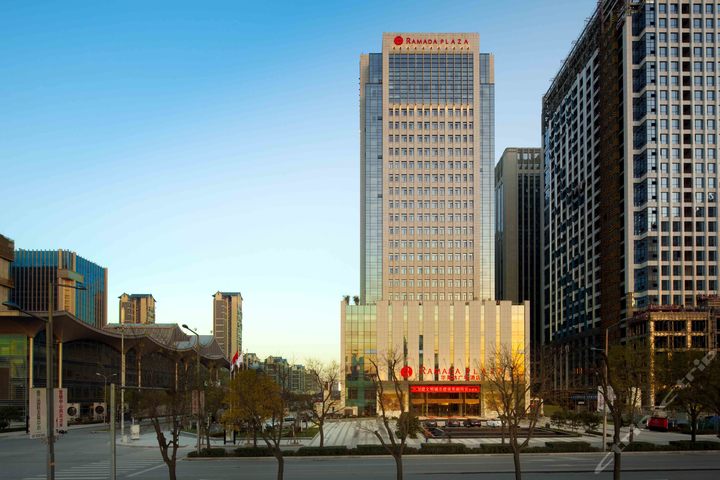 西安曲江华美达广场酒店-行政大床房(双早)
