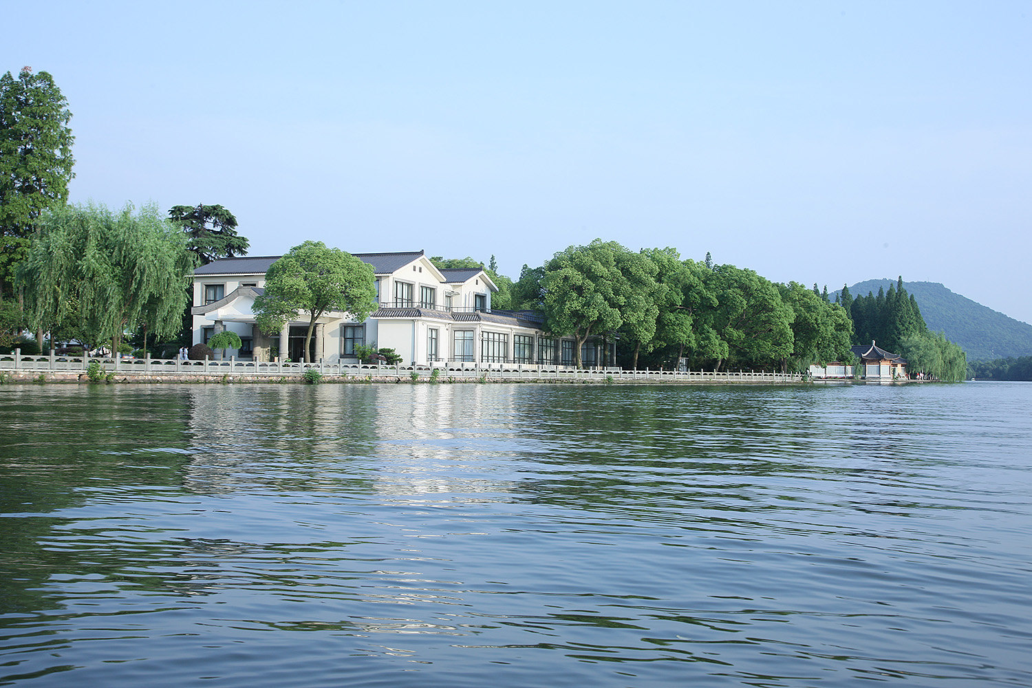杭州西湖柳莺里酒店(原柳莺宾馆)-园景豪华双床房