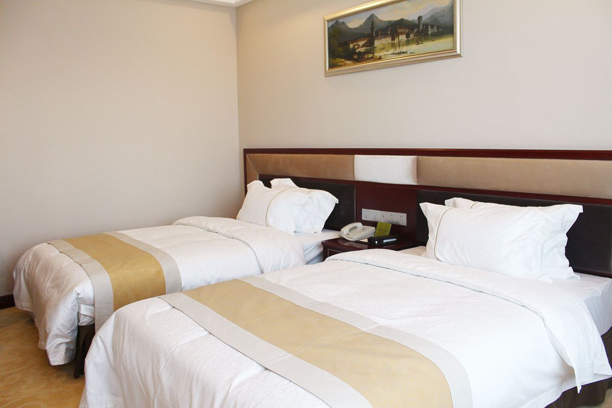 龙门汇都酒店-高级双人房