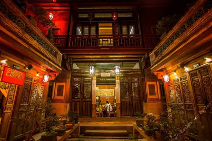 厦门兰琴古厝酒店(建兰轩/绕梁轩 含双早)