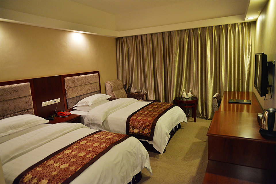 镇远景峰酒店(普通标间)