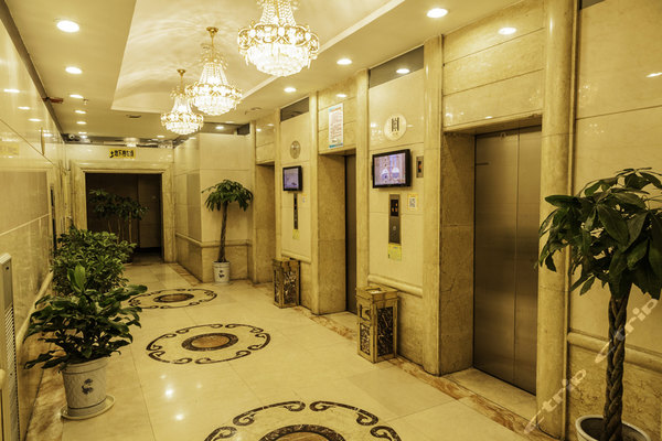 汉中国贸大酒店(套房-油菜花节专享价)