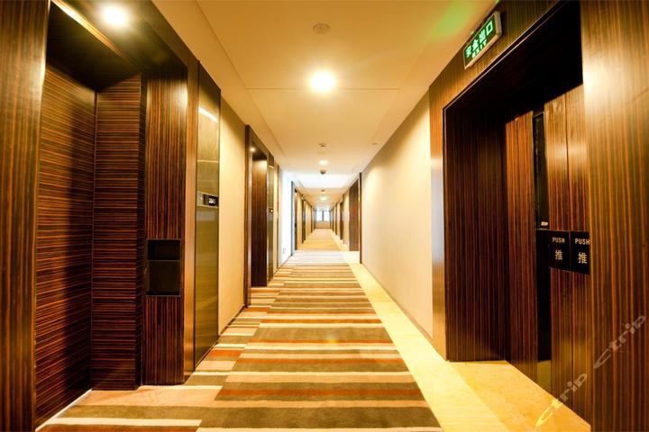 逸尚酒店服务公寓(广州保利世贸店)—楼层过道