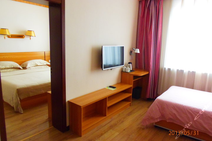 天津宝坻长城宾馆-经济三人套间