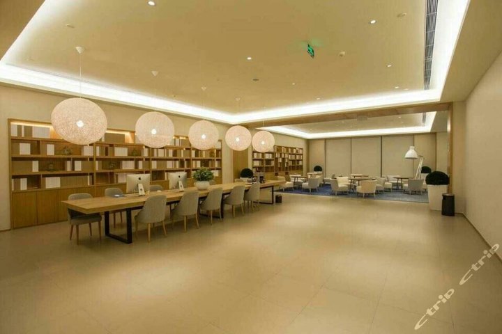 全季酒店(济南泉城广场店)(原泺源大街店)-高级大床房(预付)