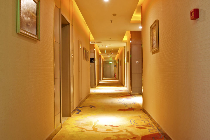 西安斯威特酒店(高铁北站行政中心店)