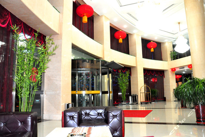 呼和浩特天润大酒店-标准双床房[含早]