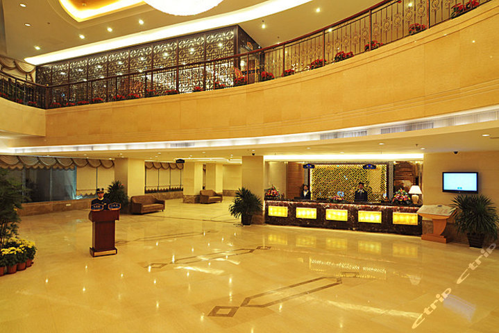 海南大酒店-高级商务房