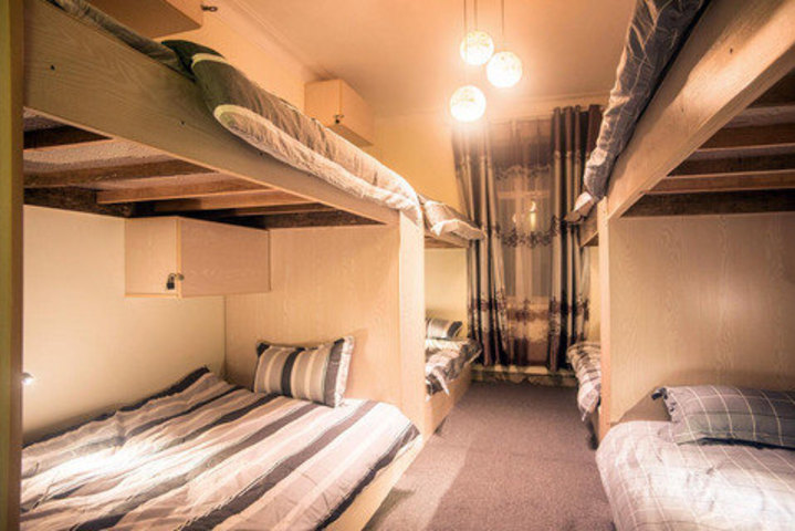 大理酒盏花枝青年旅舍