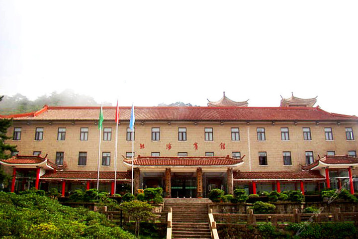 黄山北海宾馆(多人独卫房-1张床位-周末)