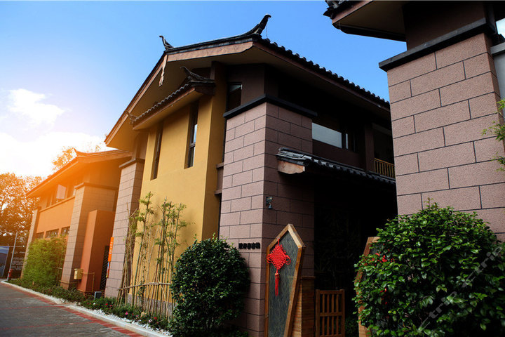 丽江致青春青年旅舍—外观1