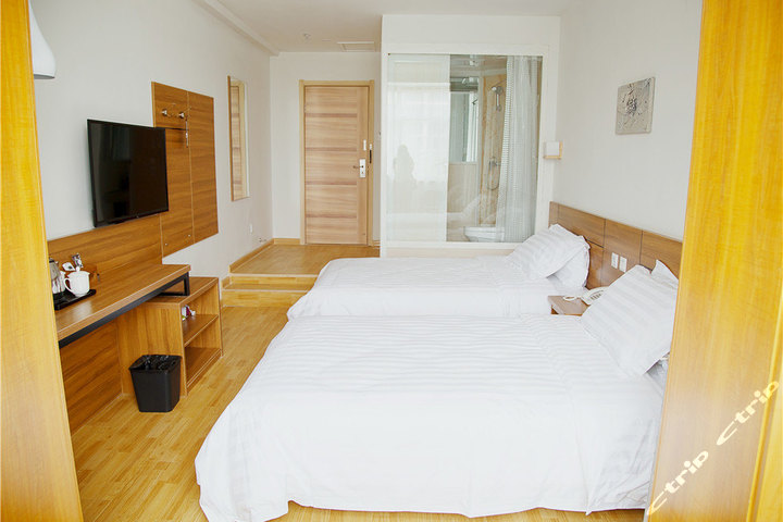 青木商务酒店(零压大床房)