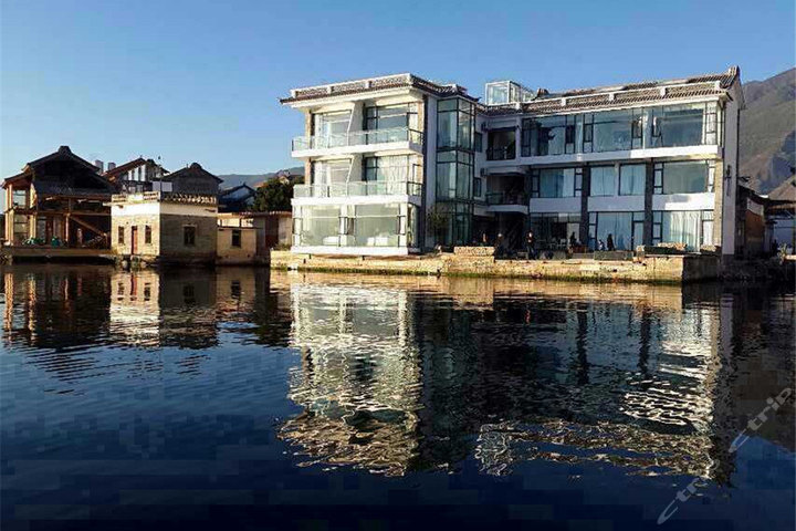 [喜洲镇]大理伴蓝海景度假酒店(复式海景大床)