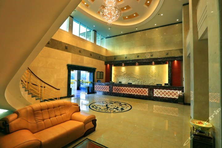 庐山鑫辉国际大酒店(高级标间)