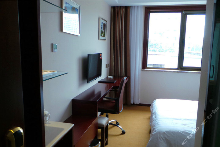 北京京华饭店-大床间