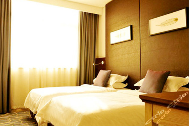 青岛西湖花园酒店-普通标准间[含早]