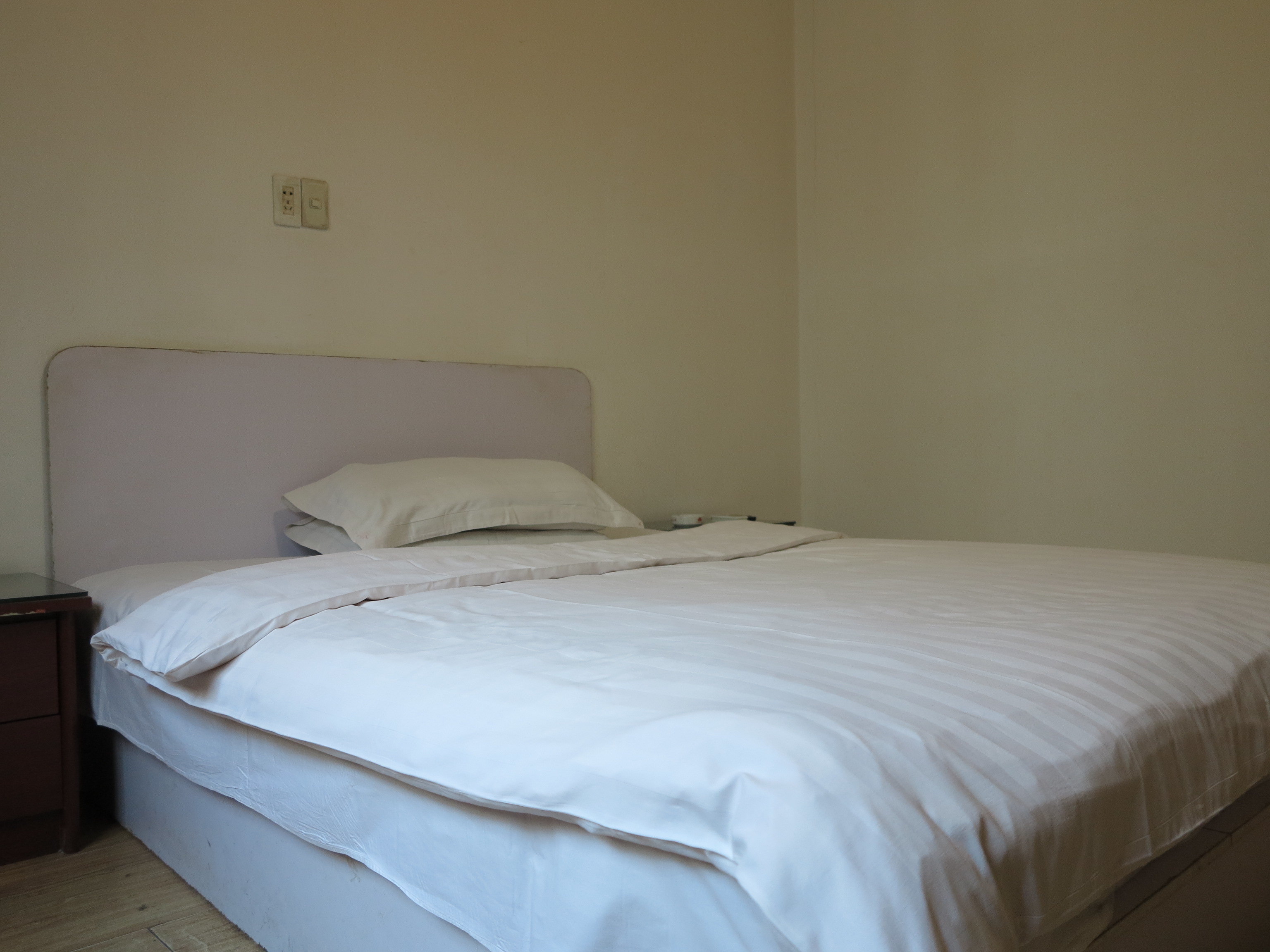 无锡新东泰旅馆(大床房)