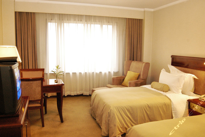 上海虹桥宾馆-豪华双床房[暑期亲子优惠]