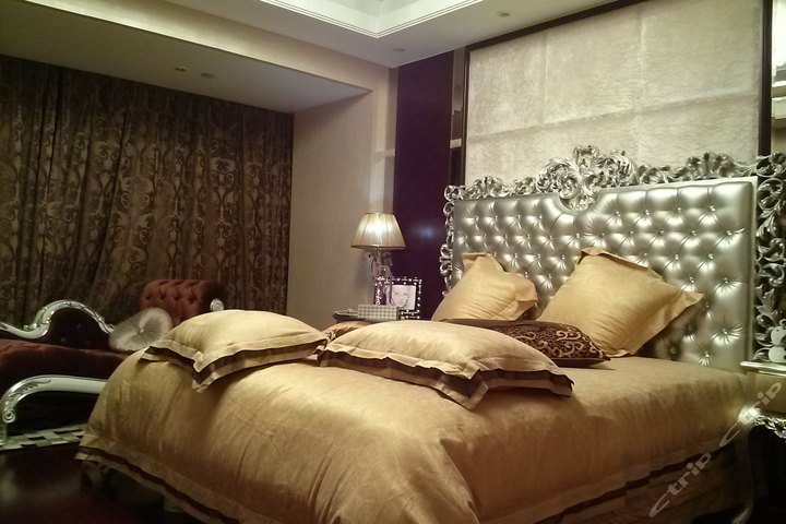 大连嘉豪酒店式公寓-豪华大床房