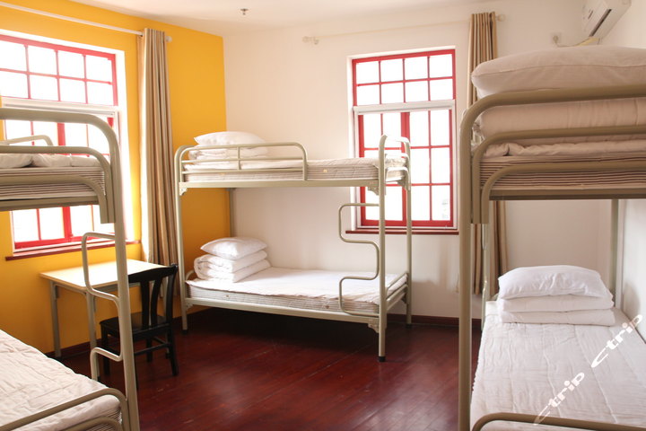 青岛麦子青年旅社-六人间(床位房)