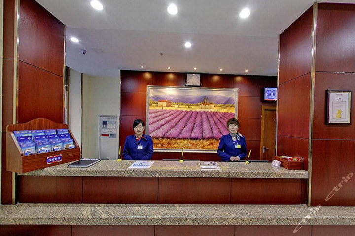 汉庭酒店(哈尔滨民航路店)—前台