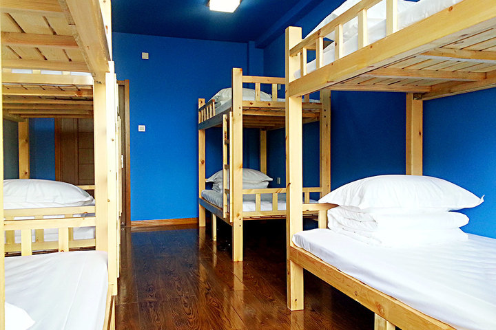 丹东黑帐篷青年旅舍