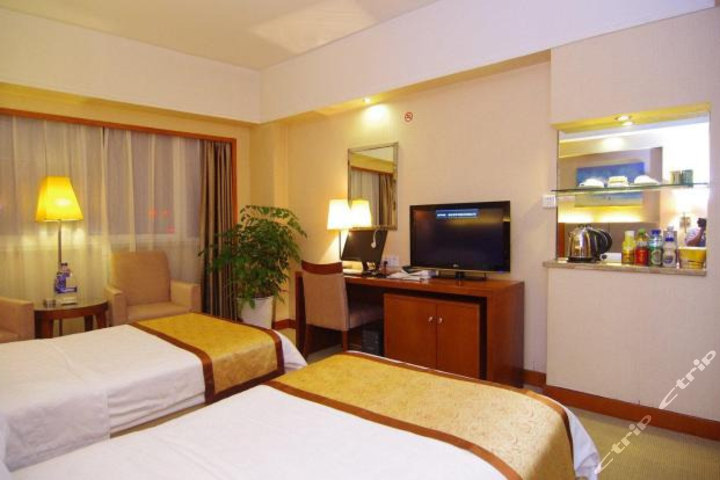 许昌鸿宝大酒店