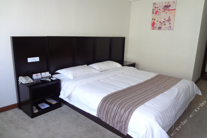 速8酒店(延吉长白山路店)-标准大床房