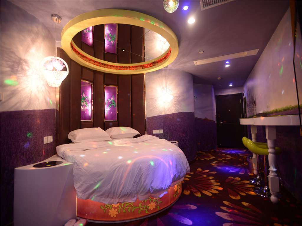 爱巢主题酒店(杭州庆春店)(爱巢精致房)