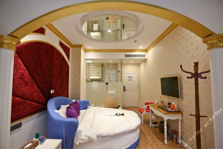 深圳520浪漫主题酒店-相守方水床房