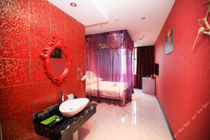 价值198元的荆州优艾精品酒店时尚主题房入住1晚,免费wifi,免费早餐.