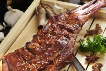 【松江区】草原狼烤羊腿