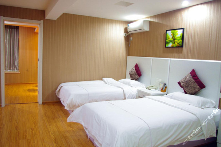 郑州百合一家商务酒店郑东新区店