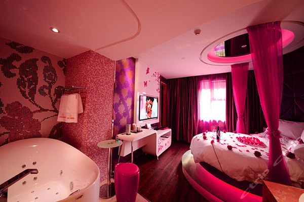 北京水晶情侣主题酒店-蝶舞迷情