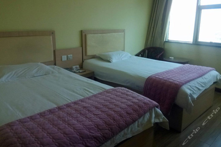 速8酒店葫芦岛火车站广场店