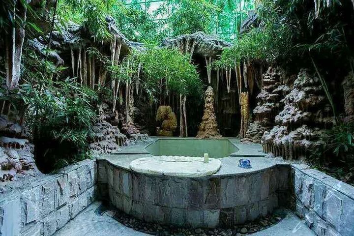 北京龙脉温泉度假村-庭院温泉标间