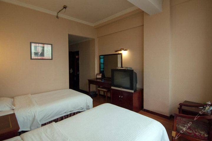 绵阳新华宾馆火车站店