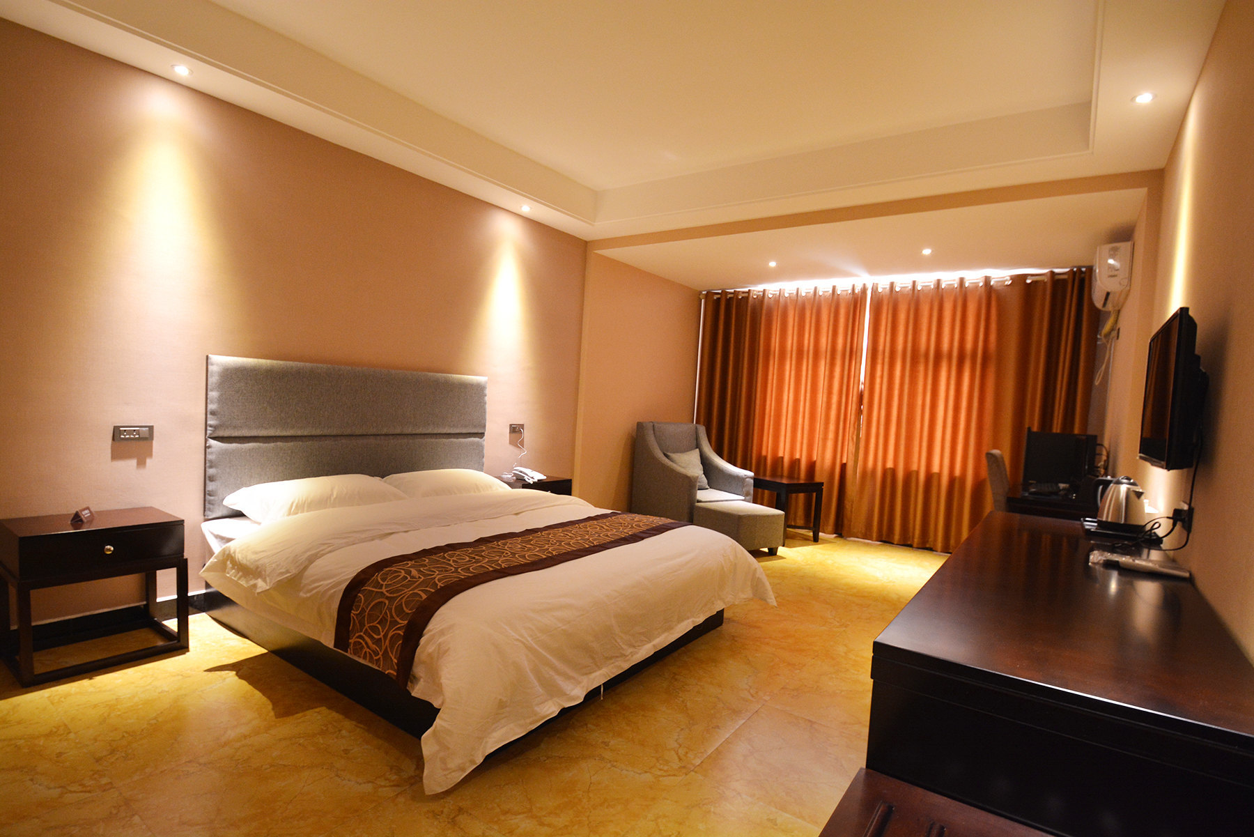 登封璞瑞商务酒店(标准间/大床房)