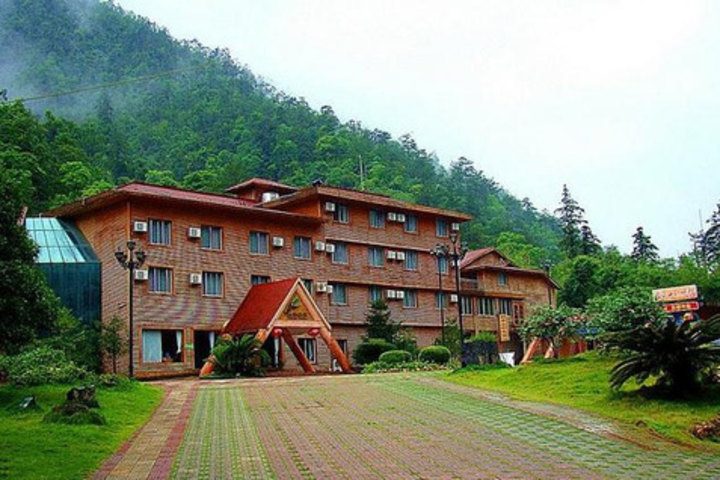 经济型酒店团购 贺州姑婆山森林度假酒店(标准双人房 姑婆山 温泉) 1