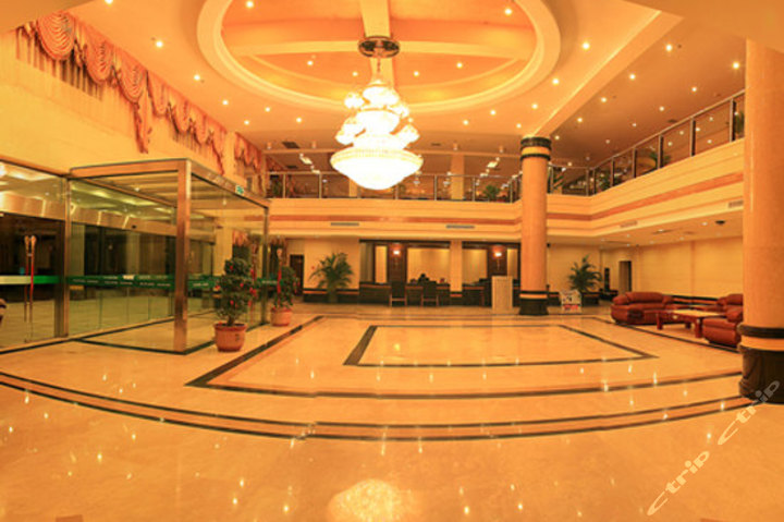 常山华府大酒店(商务标准间 特色水果)