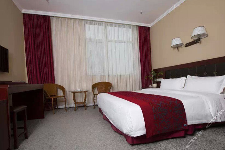 青岛博丰大酒店-高级大床房[含早]