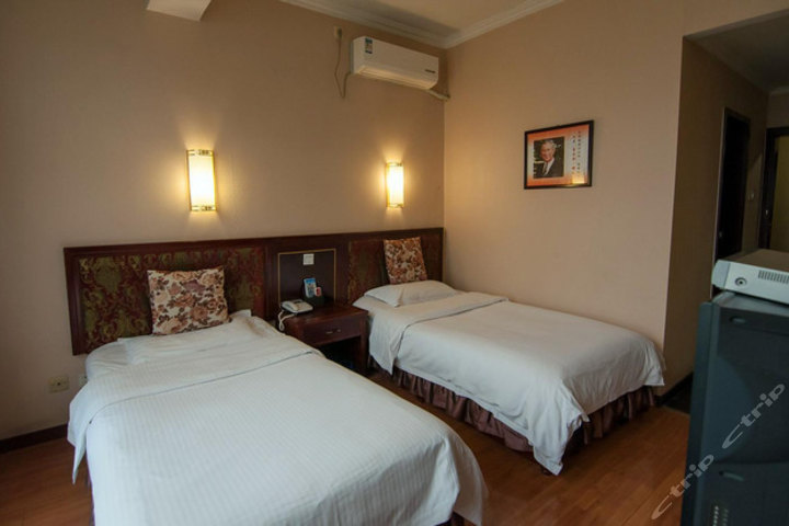 绵阳新华宾馆火车站店