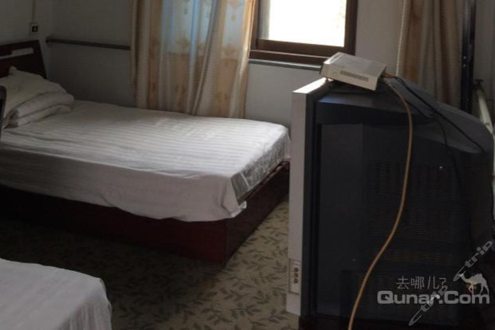 鄄城县晨鹤宾馆