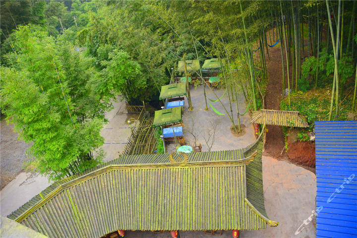 长宁蜀南竹海叠翠山庄-豪华情侣大床房(中宾)