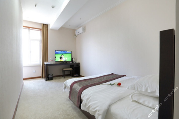 速8酒店(延吉长白山路店)-标准大床房