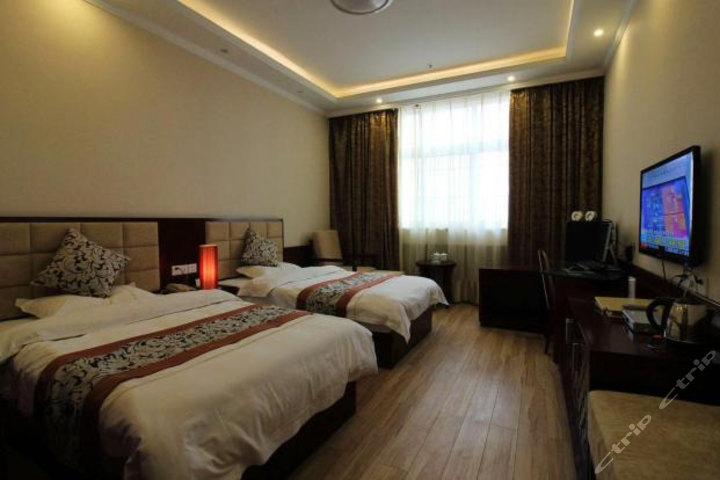 南阳社旗秀水假日酒店