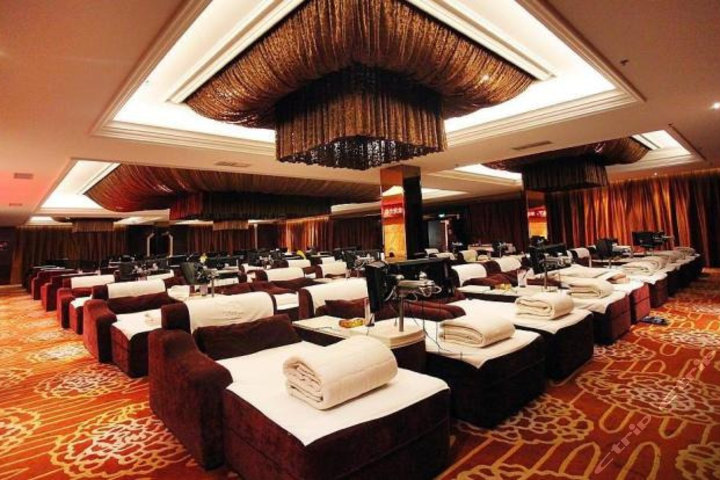 的哈尔滨马迭尔商务会馆两室麻将套房入住1晚,免费wifi,赠洗浴门票2张