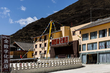 川主寺喀罗林卡大酒店