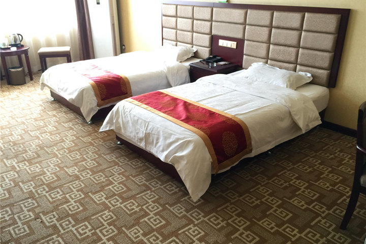 华县惠欧商务酒店